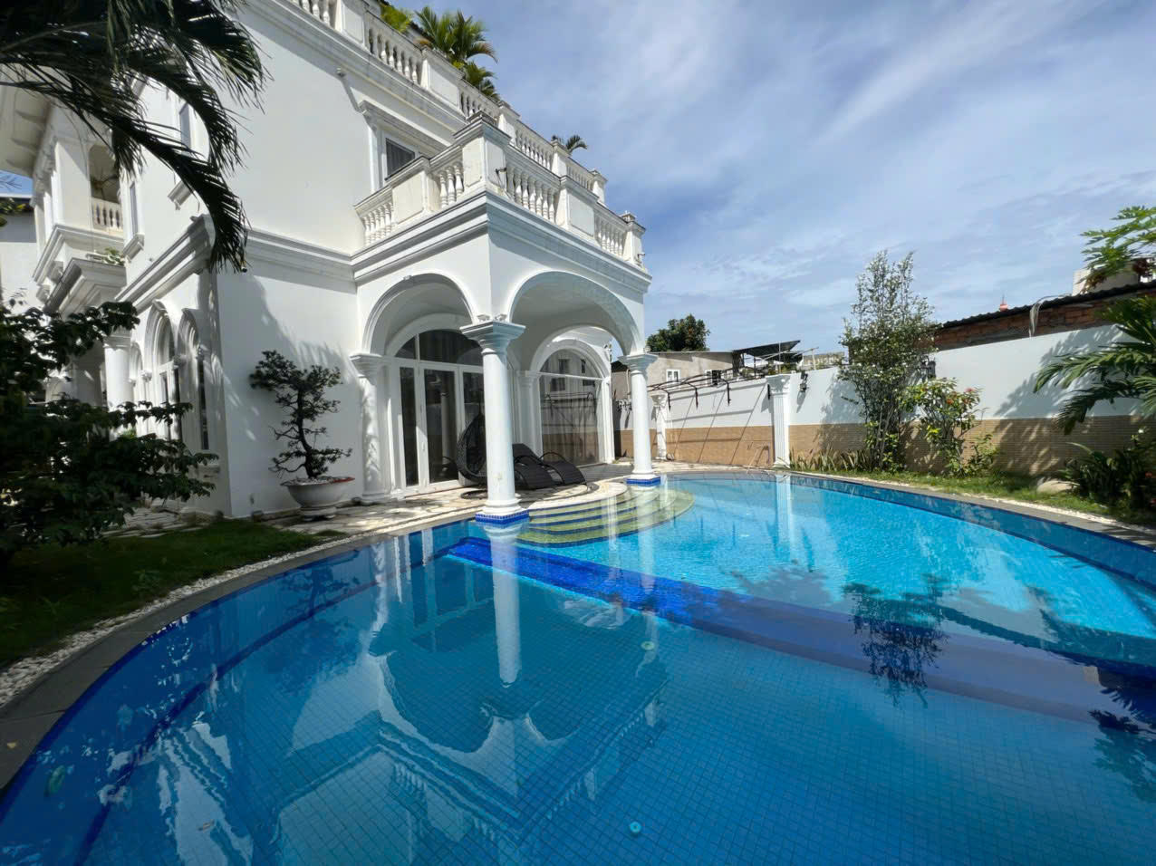 Bán Biệt Thự KDC Phú Mỹ Vạn Phát Hưng Q7 600m² Có Hồ Bơi